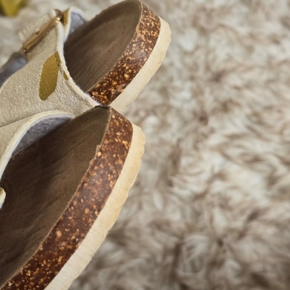 Outwoods Women's Double Strap Gold Sandals Size 8 🌴 - Picture 7 of 8